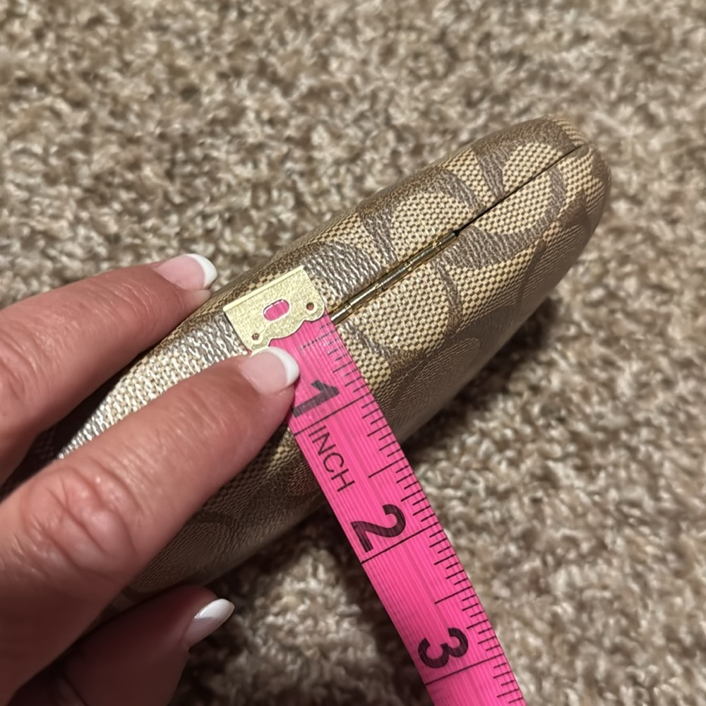 Coach hard-side glasses / sunglasses case - EUC! - Picture 7 of 11